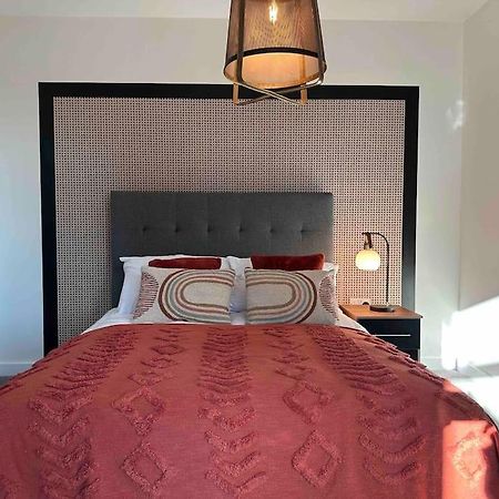 1 Bed Flat With View Of Old Trafford Lägenhet Manchester Exteriör bild
